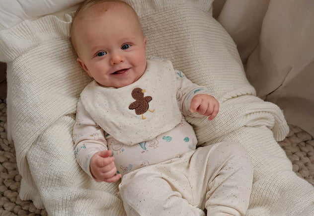 Baby Bibs: How Many Do You Need and Which Type?